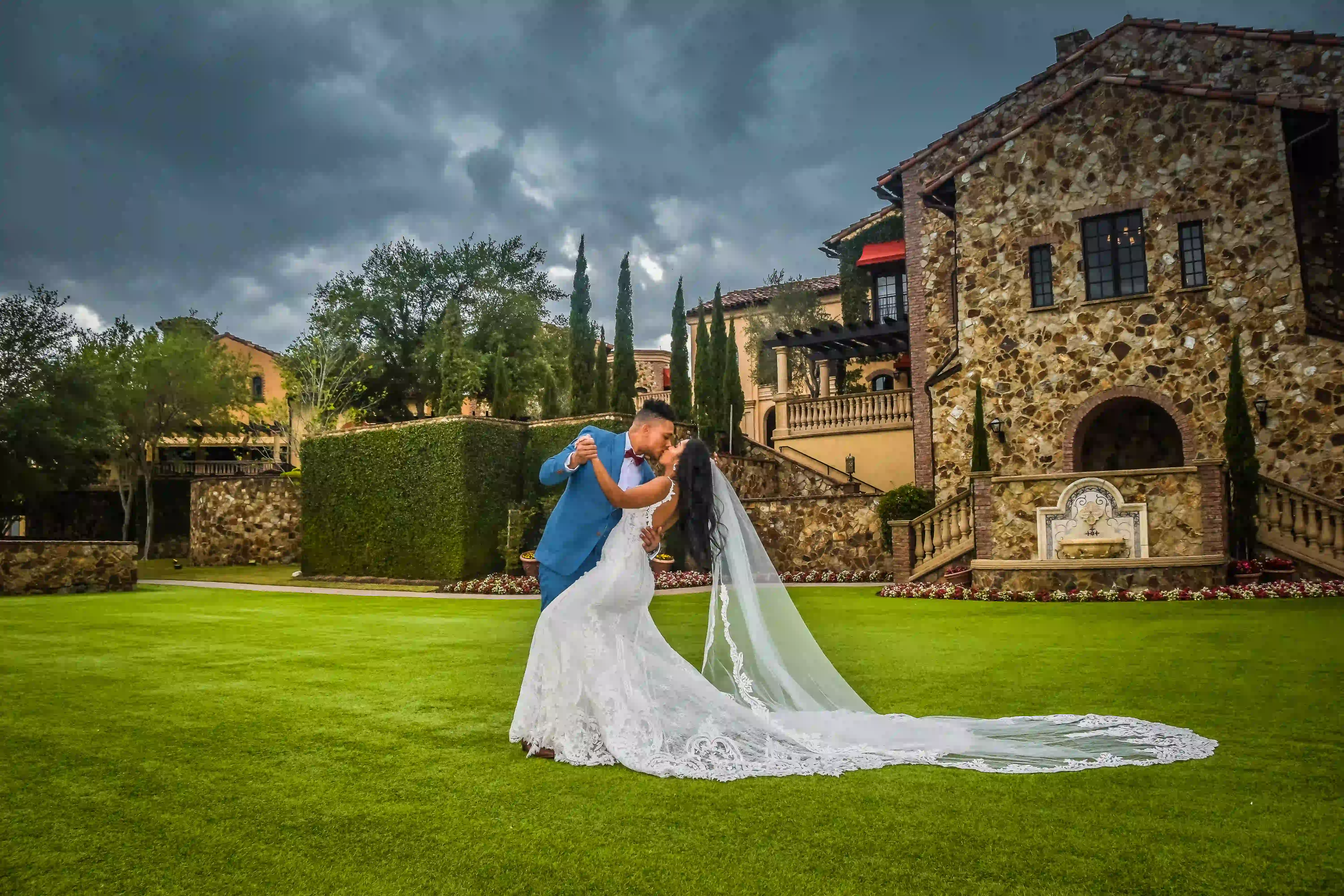 Bella Collina Dip & Kiss