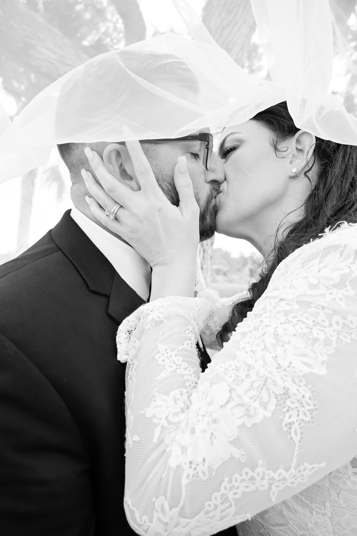 Romantic Ceremony Moments